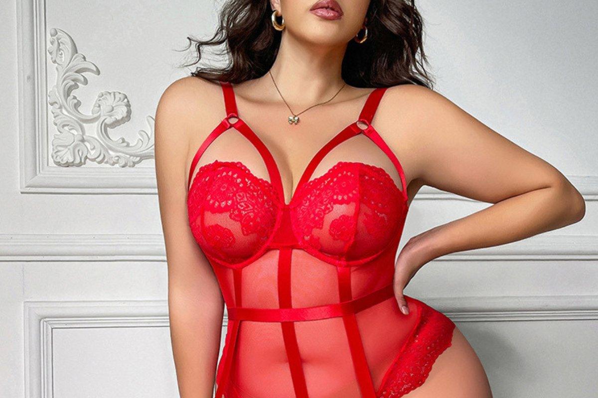 Flattering and comfortable lingerie for curvy and plus size women