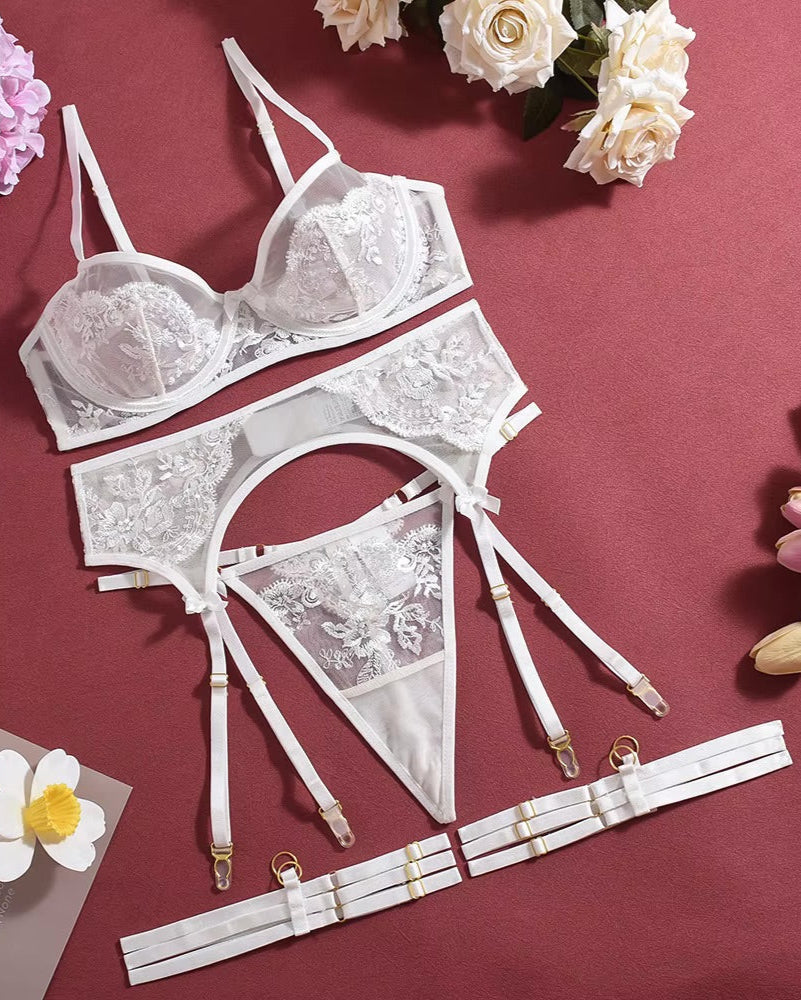 White lace lingerie set Catch Your Breath